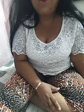 Moonae online show from 04-10-26, 01:49