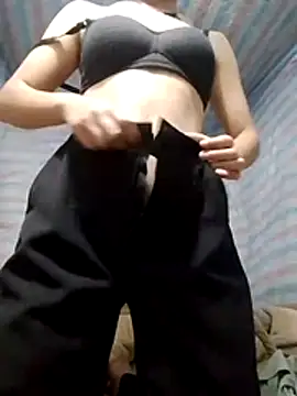 Lala-labu online show from 04-17-26, 11:30