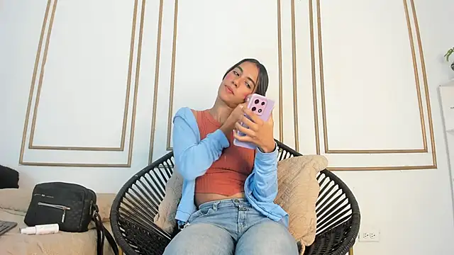 emily gaviria1 online show from 05-03-26, 12:11