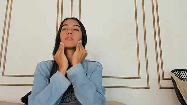 emily gaviria1 online show from 05-10-26, 12:10