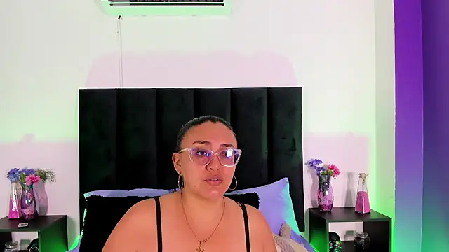 scarlet  ray  online show from 03-18-26, 10:51