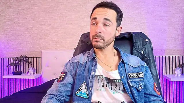 Adams Sanz online show from 04-10-26, 07:29