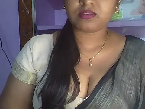 Snapshot of Tamil_Kuttyma chatting on 06-21-26, 04:31 Tamil Kuttyma online show from 06-21-26, 04:31
