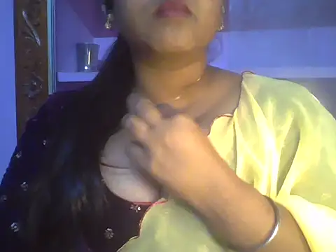 Snapshot of Tamil_Kuttyma chatting on 07-12-26, 12:18 Tamil Kuttyma online show from 07-12-26, 12:18