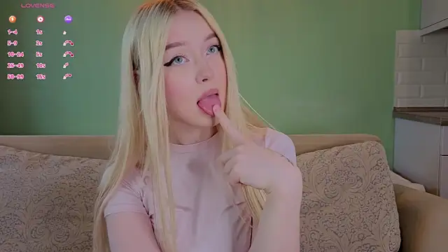 ChristinBland online show from 04-04-26, 01:19