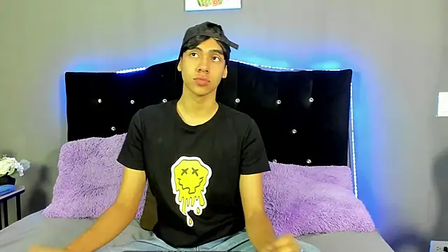 Eros Lux online show from 05-06-26, 12:32