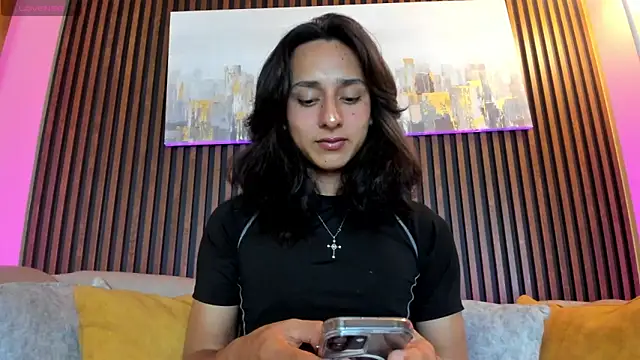 Elisasue online show from 05-28-26, 02:53
