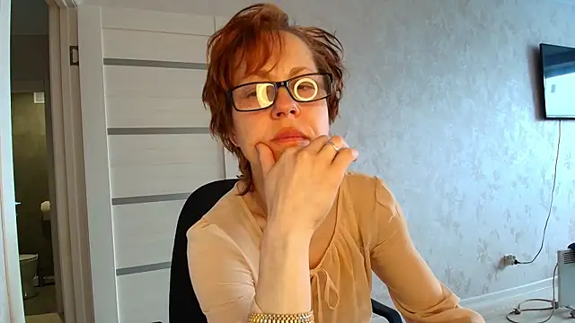 LioraWeiss online show from 05-01-26, 01:05