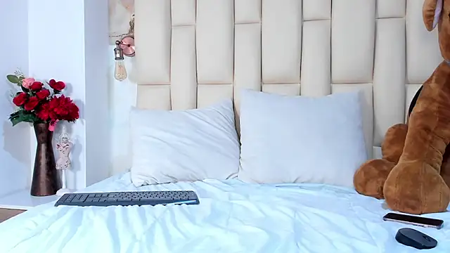 Snapshot of shelseanova chatting on 03-02-26, 01:08 shelseanova online show from 03-02-26, 01:08