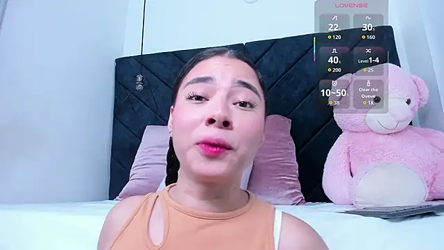 Snapshot of shelseanova chatting on 03-12-26, 12:55 shelseanova online show from 03-12-26, 12:55