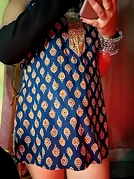 Snapshot of Kritika05 chatting on 06-12-26, 04:06 Kritika05 online show from 06-12-26, 04:06
