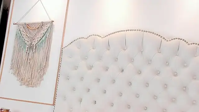 Sara funy online show from 03-31-26, 11:10