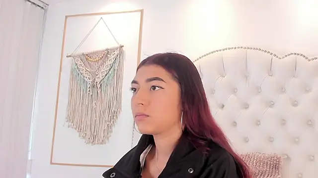 Sara funy online show from 04-08-26, 11:32