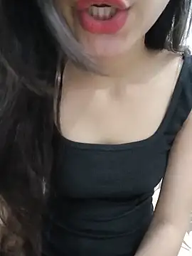 Snapshot of sexy_nadhu chatting on 06-15-26, 08:00 sexy nadhu online show from 06-15-26, 08:00