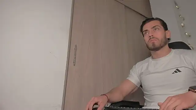 Axel  Blaze online show from 03-24-26, 12:10