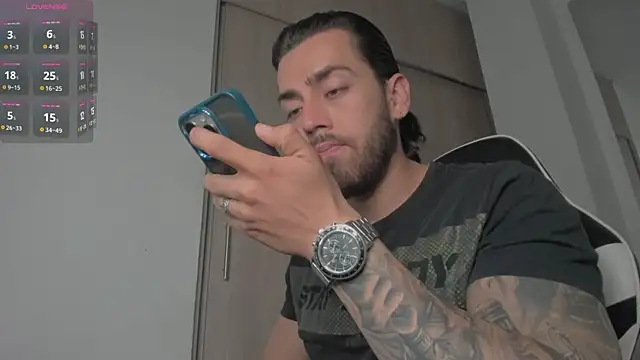 Snapshot of Axel__Blaze chatting on 07-11-26, 01:47 Axel Blaze online show from 07-11-26, 01:47