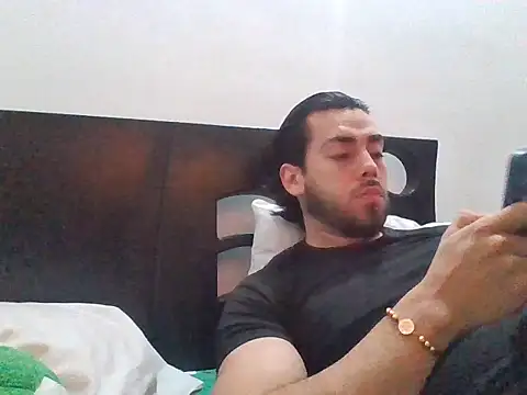 Snapshot of Axel__Blaze chatting on 07-20-26, 02:19 Axel Blaze online show from 07-20-26, 02:19
