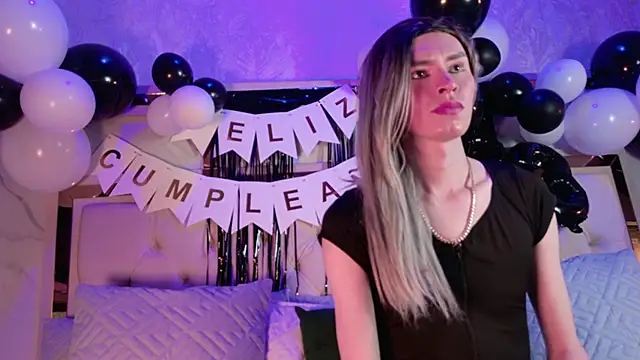 kamilla rossi online show from 05-18-26, 03:51