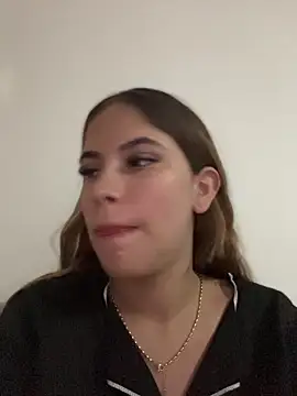 MiluRossee online show from 04-03-26, 06:22