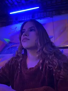 Snapshot of MiluRossee chatting on 04-18-26, 03:43 MiluRossee online show from 04-18-26, 03:43
