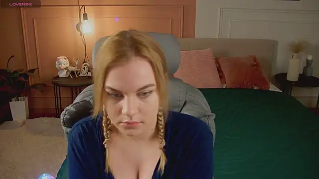 Glow Margo online show from 03-28-26, 01:05