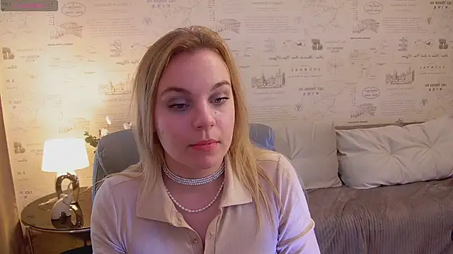 Glow Margo online show from 05-11-26, 01:11