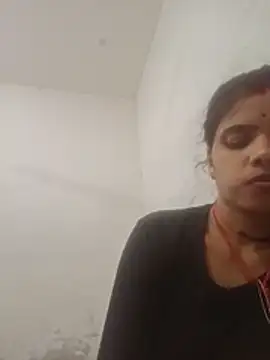 Hot chani online show from 05-17-26, 07:50