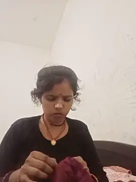 Hot chani online show from 05-19-26, 05:08