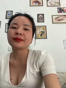 Ivy Trix2 online show from 03-12-26, 07:03