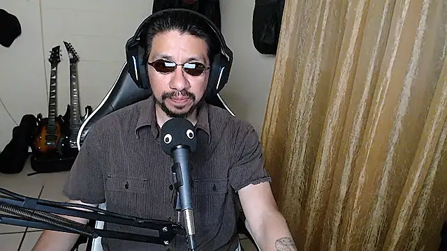 Snapshot of AntuanSV chatting on 03-21-26, 02:49 AntuanSV online show from 03-21-26, 02:49
