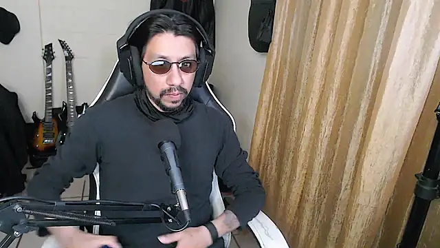 Snapshot of AntuanSV chatting on 03-28-26, 03:50 AntuanSV online show from 03-28-26, 03:50