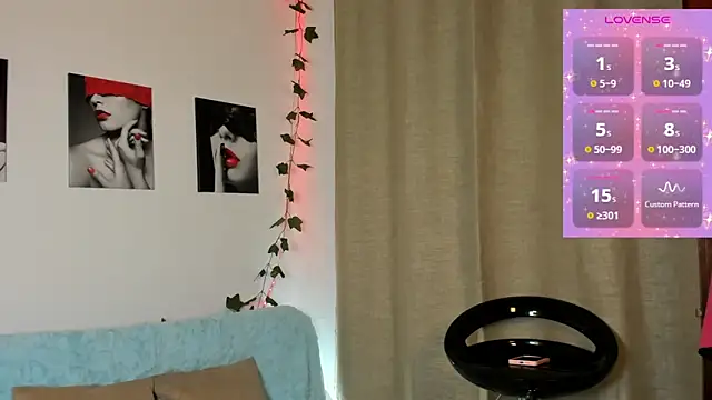 Snapshot of Rebeca_Marchetti chatting on 05-12-26, 09:34 Rebeca Marchetti online show from 05-12-26, 09:34