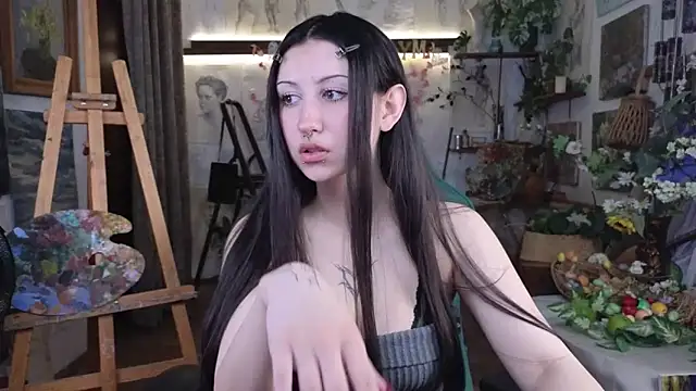 EffieMeowley online show from 04-11-26, 09:24