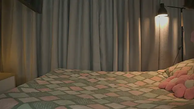 AitanaJhons  online show from 04-25-26, 10:51