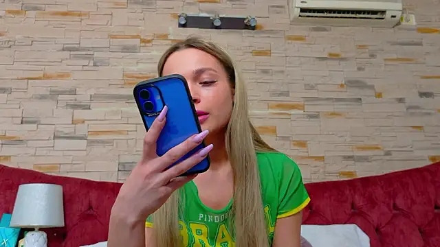 LannaSkyy online show from 03-07-26, 08:50