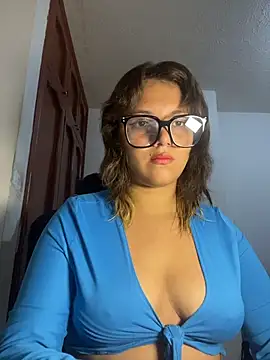 aurora bela online show from 03-16-26, 10:30