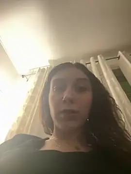 Snapshot of kenzyy28 chatting on 03-12-26, 01:45 kenzyy28 online show from 03-12-26, 01:45