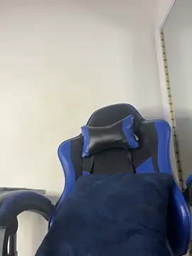 Maddie 7 online show from 04-17-26, 02:36