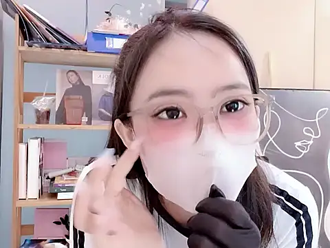 RG Lenalyy online show from 06-26-26, 04:17