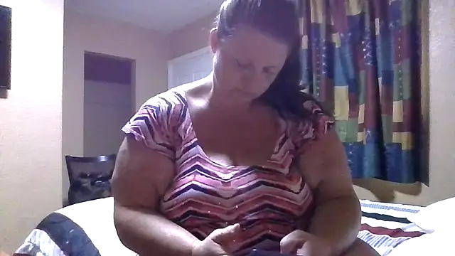 Snapshot of Juciy0420 chatting on 06-01-26, 05:58 Juciy0420 online show from 06-01-26, 05:58