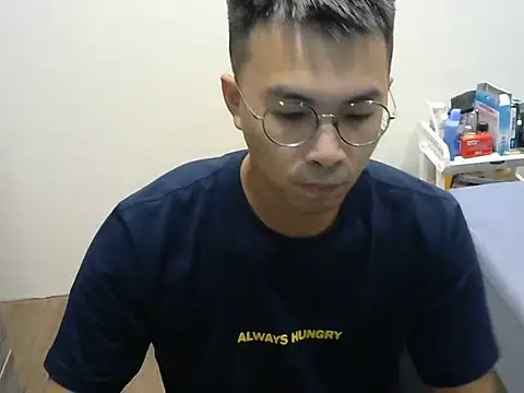silverwolfwoof online show from 05-20-26, 12:11