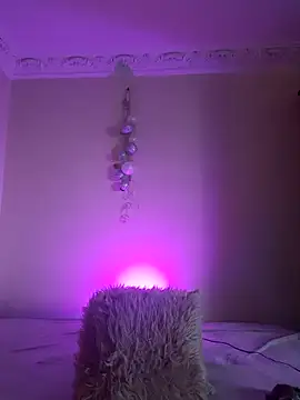 LunaBlaise online show from 04-15-26, 01:07