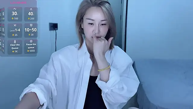 xiaolu-686 online show from 04-13-26, 02:55