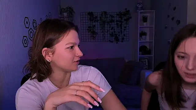 chloe ley online show from 05-26-26, 09:05