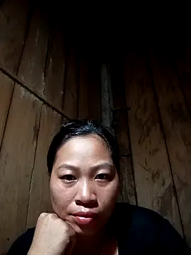 Snapshot of Mizu-hotshow chatting on 05-21-26, 02:13 Mizu-hotshow online show from 05-21-26, 02:13