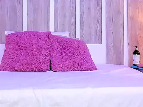 EmilySearss online show from 03-20-26, 06:24