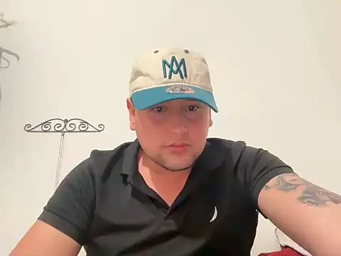 Snapshot of Oscar6867 chatting on 02-27-26, 07:19 Oscar6867 online show from 02-27-26, 07:19