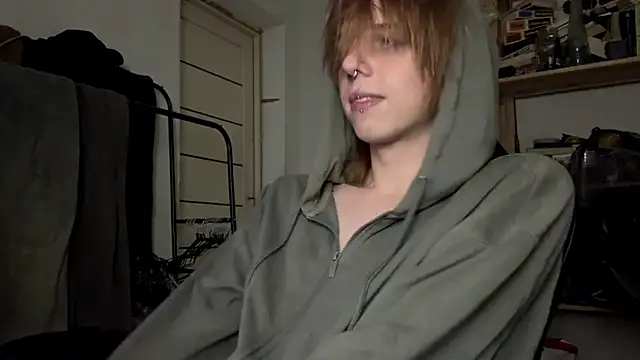 Snapshot of Mark_Shoyer2 chatting on 06-21-26, 11:40 Mark Shoyer2 online show from 06-21-26, 11:40