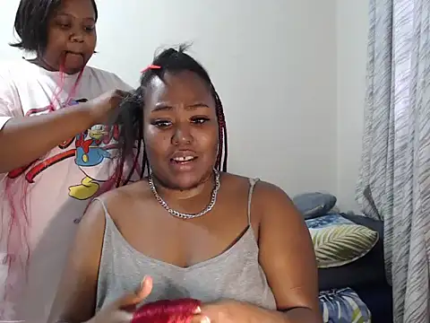 Snapshot of _FineBabe chatting on 03-12-26, 02:56 FineBabe online show from 03-12-26, 02:56