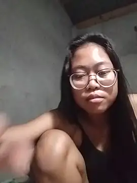 Snapshot of angelpinay44 chatting on 06-09-26, 03:23 angelpinay44 online show from 06-09-26, 03:23